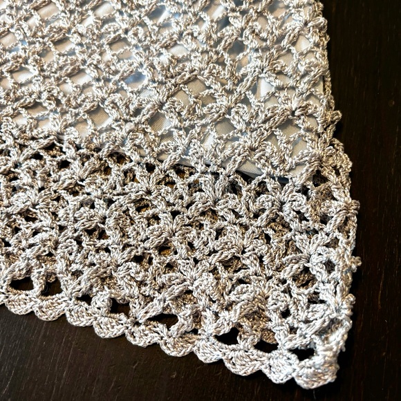 Ricki's Metallic Silver/Cream Lined Crocheted Halter Neck Style Top Size Small - Picture 5 of 16